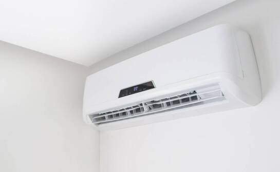 Jakie aspekty warto uwzględnić przy planowaniu montażu klimatyzacji z funkcją grzania?