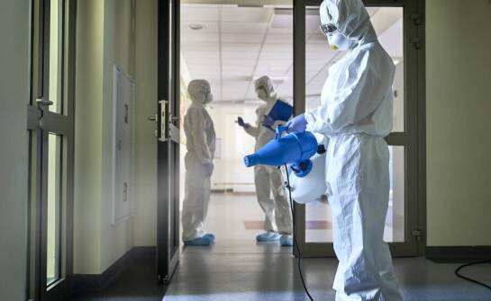 Jakie technologie wspierają dezynfekcję w klinikach medycznych?