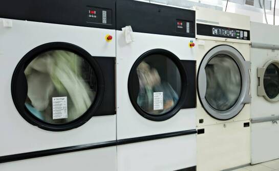 Pralnia bezobsługowa: Zmiana nawyków prania w nowoczesnym społeczeństwie