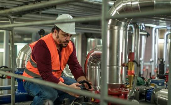 Pogotowie kanalizacyjne – wyzwania związane z usuwaniem uporczywych zatorów