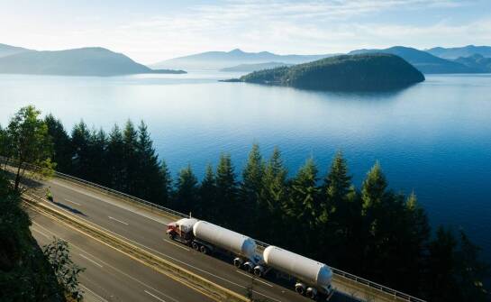 Jakie są zalety korzystania z transportu morskiego w logistyce?