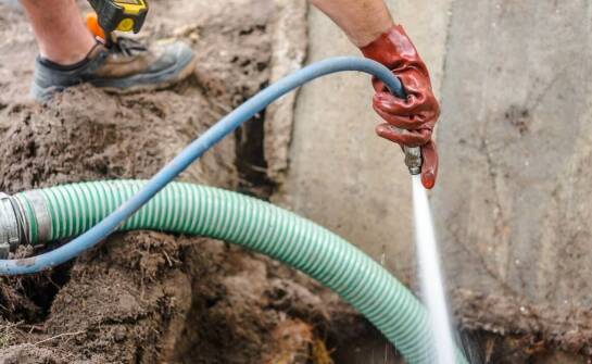 Metody mechaniczne w przepychaniu kanalizacji – dlaczego warto na nie postawić?