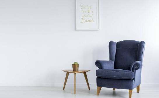 Jak nowoczesny fotel uszak może odmienić wnętrze Twojego salonu?