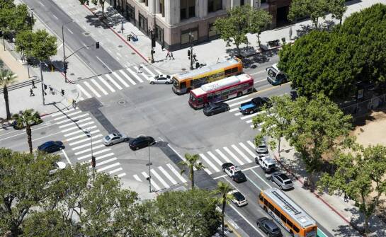 Przegląd innowacyjnych rozwiązań w transporcie miejskim: przyszłość mobilności