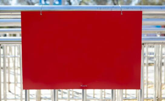 Wpływ efektów wykończeniowych na estetykę bram malowanych proszkowo