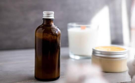 Rola naturalnych składników w kosmetykach do włosów: jakie mają znaczenie?