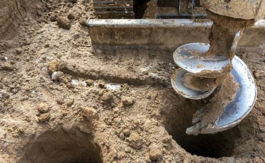 Geotechniczne aspekty wzmacniania fundamentów w trudnych warunkach terenowych