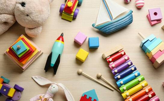 Jak wspólna lektura książeczek sensorycznych wzmacnia komunikację z dzieckiem?