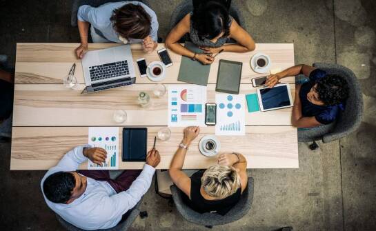 Kluczowe korzyści z współpracy z dobrą księgową przy likwidacji spółek