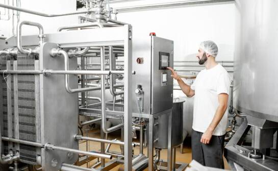 Jakie technologie produkcji uwzględnić w biznes planie lodziarni?