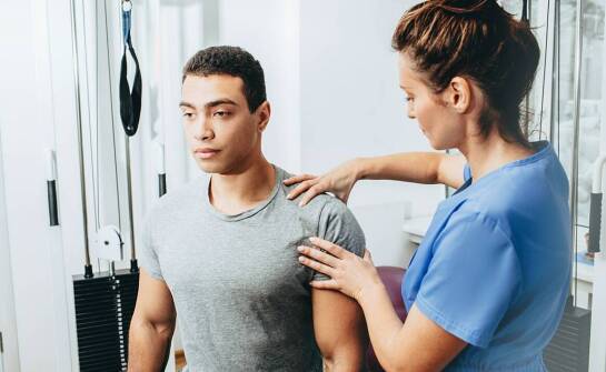 Skuteczne techniki rehabilitacji kręgosłupa przy dyskopatii