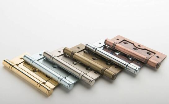 Zawiasy meblowe z funkcją regulacji – komfort użytkowania i montażu