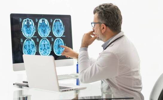 Jakie są różnice między USG a tomografią komputerową?