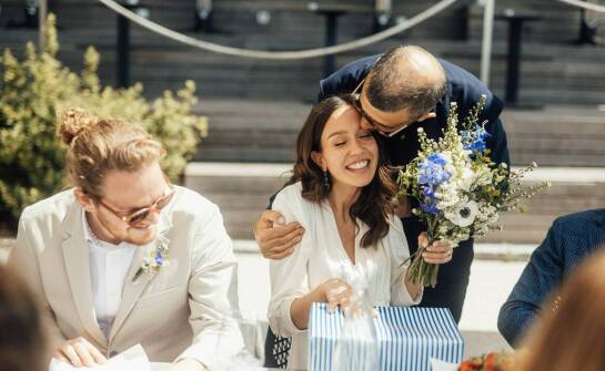 Jak fotograf na ślub w Mińsku Mazowieckim może uchwycić naturalne piękno otoczenia?