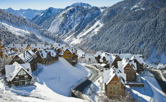 Domek w Zakopanem na świąteczne wakacje: magia zimowej scenerii