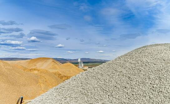 Zastosowanie kruszyw w budowie fundamentów – kluczowe aspekty