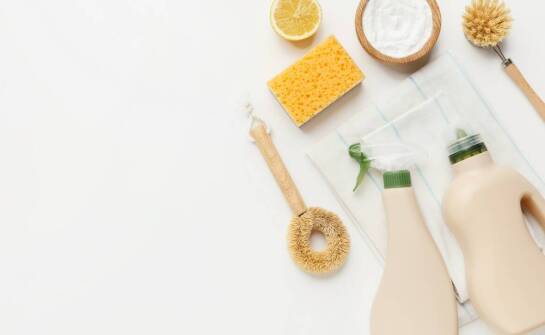 Usuwanie śladów malarskich po remoncie – jakie techniki stosują profesjonaliści?