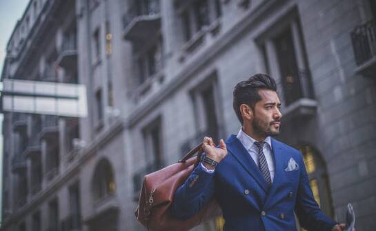 Dlaczego estetyka jest kluczowa w projektowaniu eleganckich mundurów?