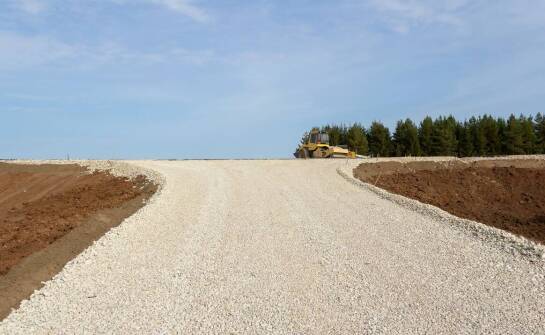 Znaczenie utwardzania placów budowy dla stabilności konstrukcji
