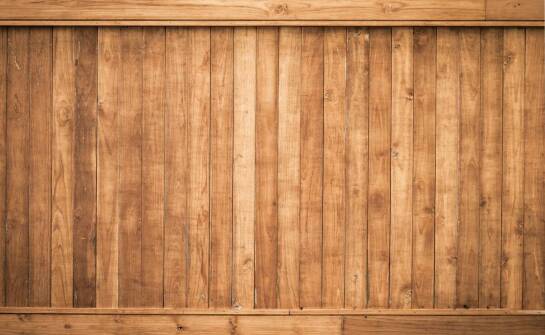 Zastosowanie drewna z tartaku śląsk w ogrodzeniach