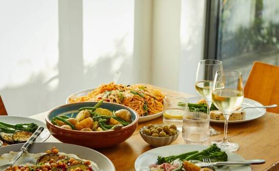 Jakie są najpopularniejsze dania serwowane w restauracji hotelowej?