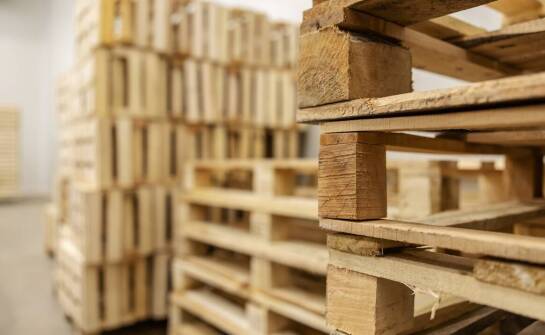 Wpływ regeneracji palet na redukcję śladu węglowego firmy