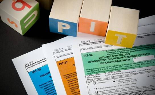 W jaki sposób można wykorzystać bezpłatne wzory dokumentów dotyczących prawa pracy?