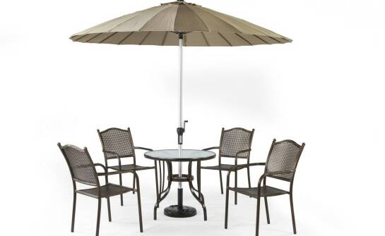 Parasol handlowy na Allegro – jak wybrać model odporny na warunki pogodowe?