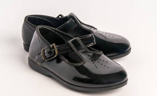 Eleganckie spodnie dziewczęce na specjalne okazje – co warto wiedzieć?