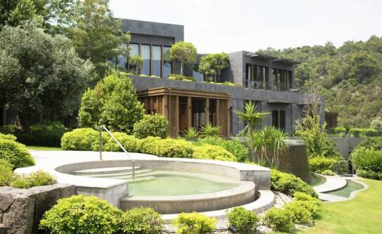 Baseny ogrodowe z polipropylenu – trwałość i ekologia w jednym