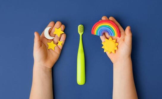 Stomatologia dziecięca – jakie są najnowsze podejścia do opieki nad zębami mlecznymi?