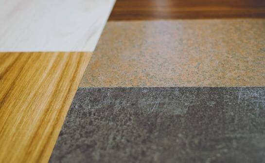 Jakie czynniki wpływają na trwałość materiałów POS?