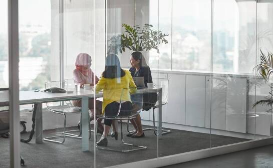 Jak prawnicy wspierają firmy w adaptacji do regulacji dotyczących sztucznej inteligencji a ZUS?