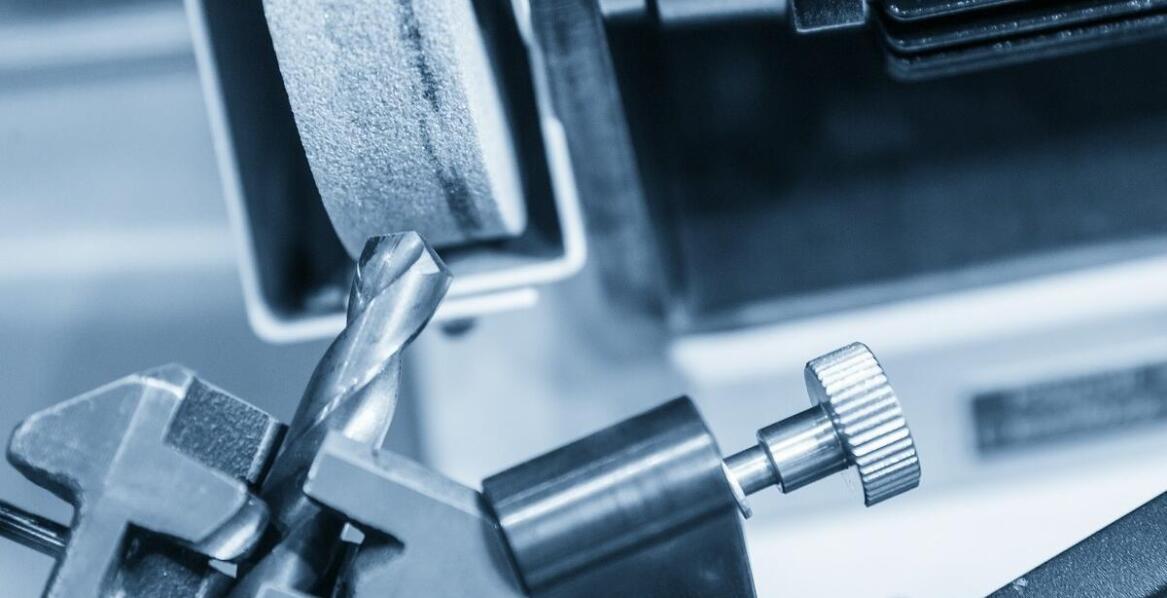 Jak wybrać odpowiedni przyrząd do osiowania wałów dla Twoich potrzeb?