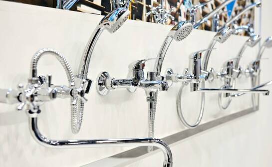 Przegląd rynku słuchawek prysznicowych z turbiną – nowe trendy i technologie