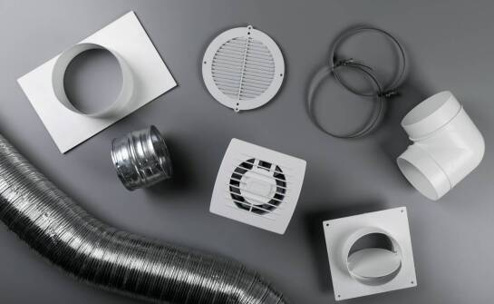 Jakie innowacyjne rozwiązania oferują producenci podstaw dachowych pod wentylatory?