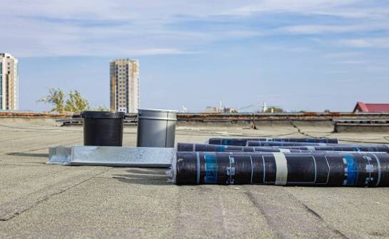 Wpływ klimatu na wybór odpowiednich rynien dachowych