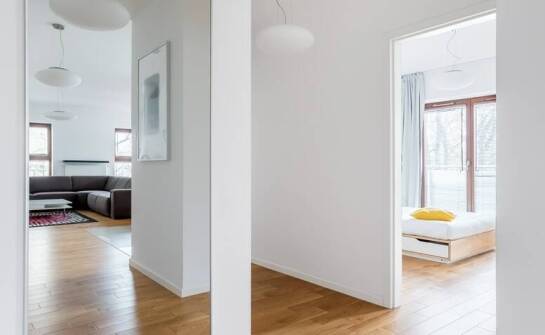 Wpływ luster na optyczne powiększenie przestrzeni w małych pomieszczeniach