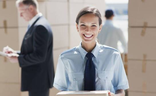 Jakie czynniki decydują o atrakcyjności oferty taniej firmy przeprowadzkowej dla biur?