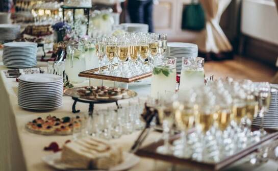 Profesjonalna obsługa cateringowa – co wyróżnia nasze podejście do klienta?