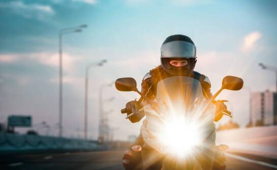 Wpływ kursów walut na bmw 1000rr cena – co warto wiedzieć?