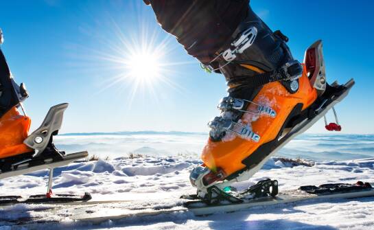 Co wyróżnia profesjonalne buty narciarskie na tle innych?