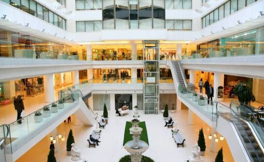 Efektywne zarządzanie usługami porządkowymi w dużych obiektach handlowych