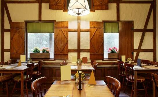 Jak bistro czerpie inspirację z kuchni PRL i co serwuje gościom?