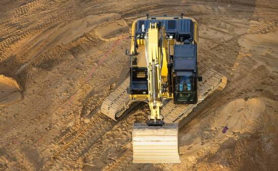 Jakie są kluczowe aspekty planowania prac ziemnych?