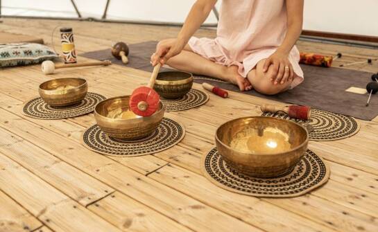 Misy tybetańskie w redukcji napięcia mięśniowego i stresu