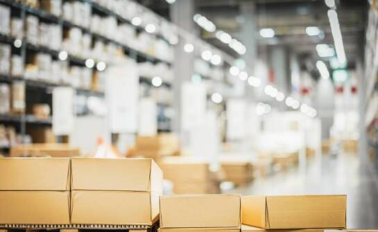 Rola opakowań tekturowych w logistyce i magazynowaniu