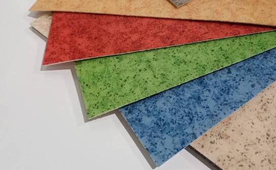 Podłogi kompozytowe do busa – co warto wiedzieć przed zakupem?