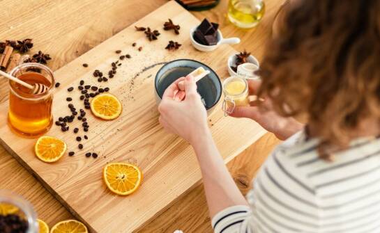 Znaczenie kompozycji zapachowych w tworzeniu unikalnych produktów perfumeryjnych