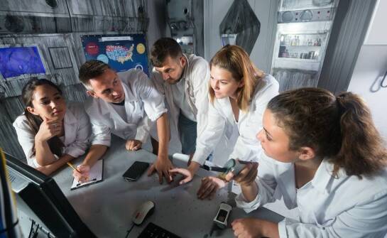 Jak zaplanować imprezę integracyjną, wykorzystując innowacyjne urządzenia rozrywkowe?